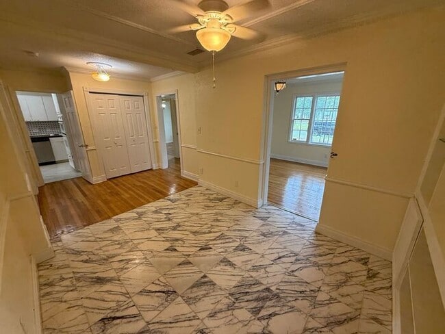 Building Photo - Pensacola - North Hill - 3 bedroom, 2 bath...