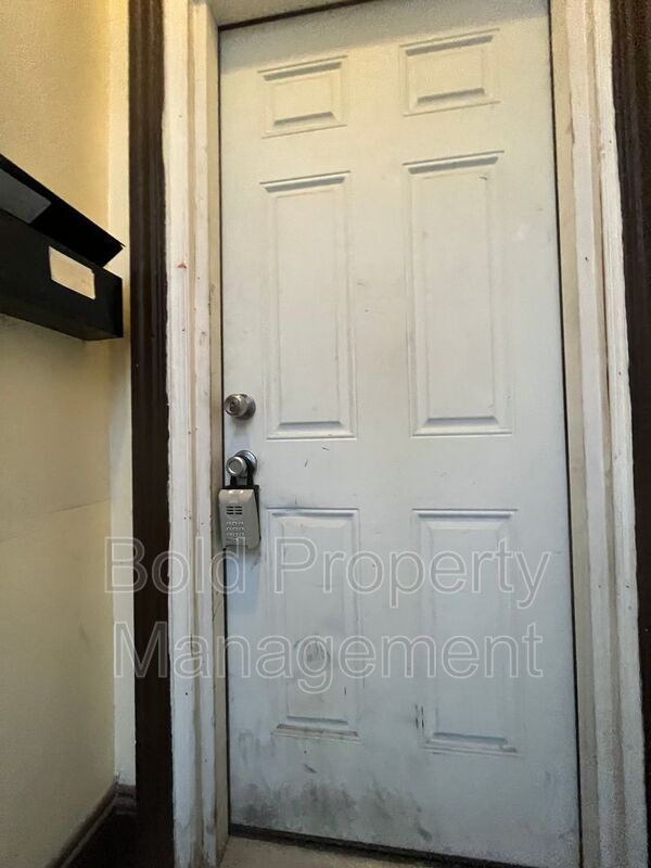 600 N 9th St Unit 3rd floor, Reading, PA 19604 Condo for Rent in