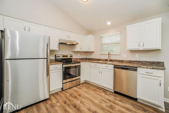 Building Photo - 2136 Summer Breeze Dr