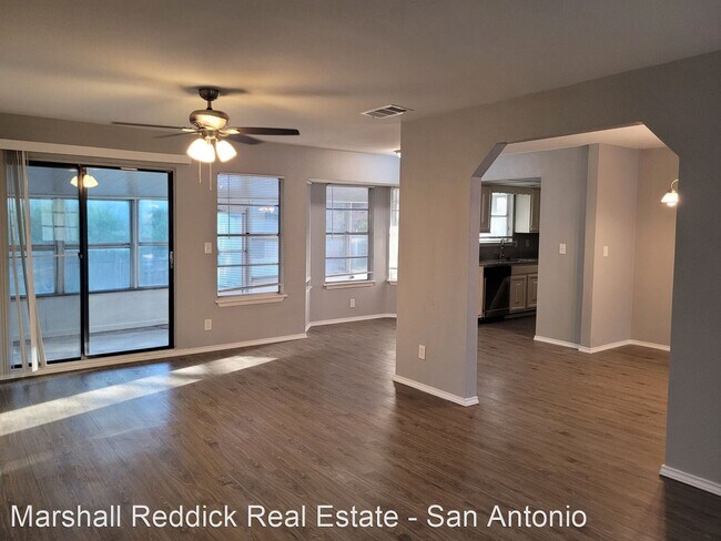 Building Photo - 3 br, 2 bath House - 6534 Robin Forest