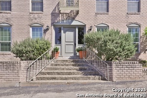 Building Photo - 102 Ruelle