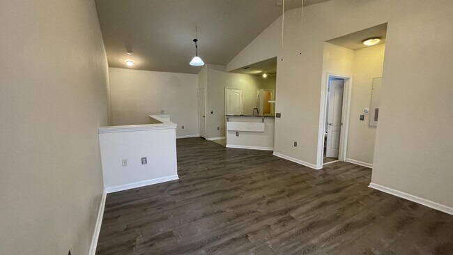 Building Photo - 10539 Villa View Cir