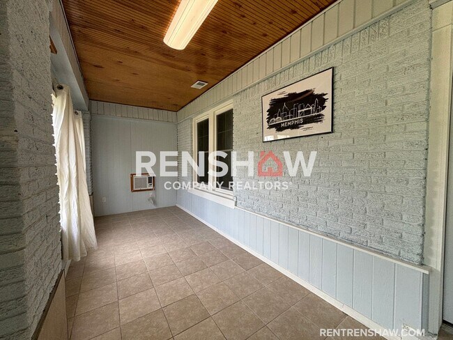 Building Photo - Historic Midtown Memphis - Charming 3 Bed ...
