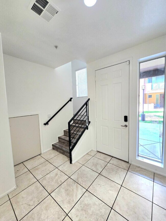 Foto del edificio - 6605 N 93RD Ave