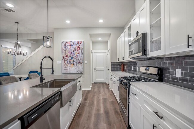 Building Photo - 8474 Berry Green Ln