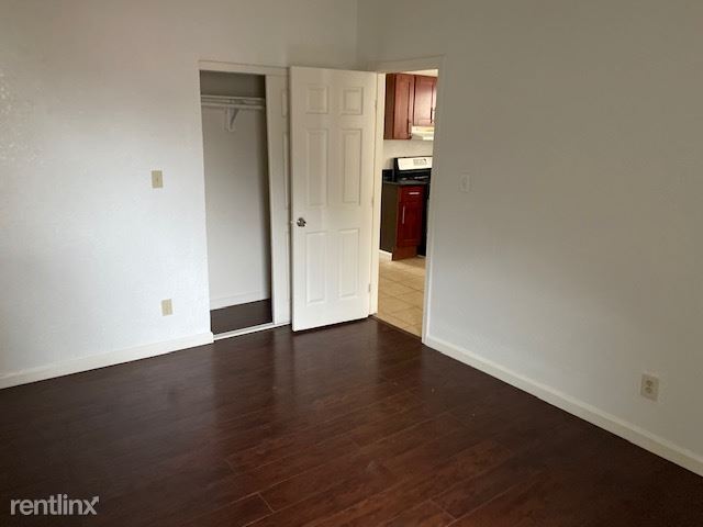 Foto del edificio - 2 br, 1 bath 4plex - 666 25th St
