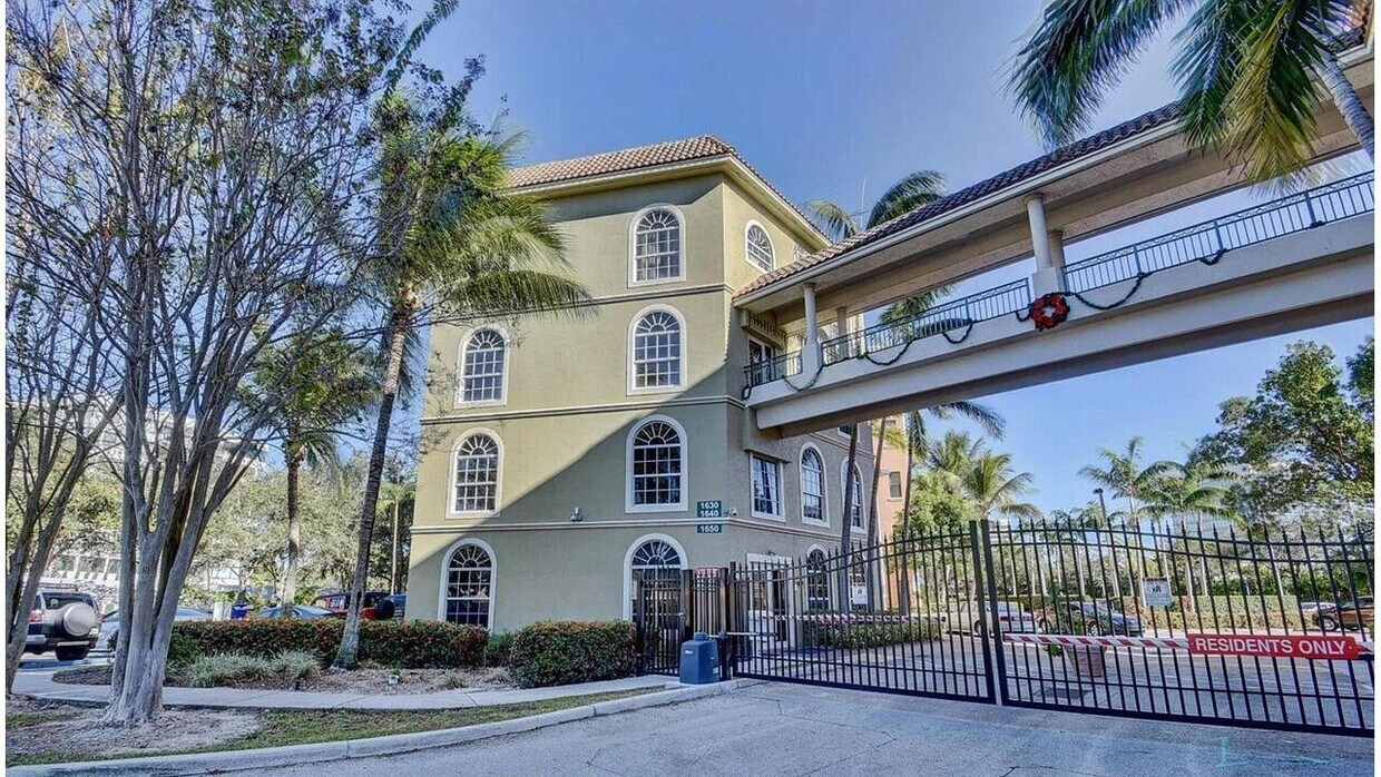 Foto principal - 1650 Presidential Way