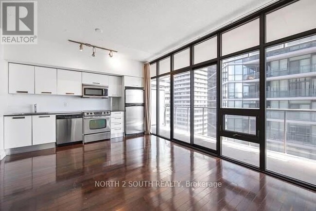 Photo du bâtiment - 33 Charles St E