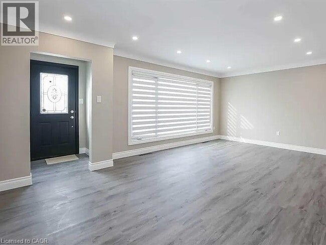 Building Photo - 8 Frederick St