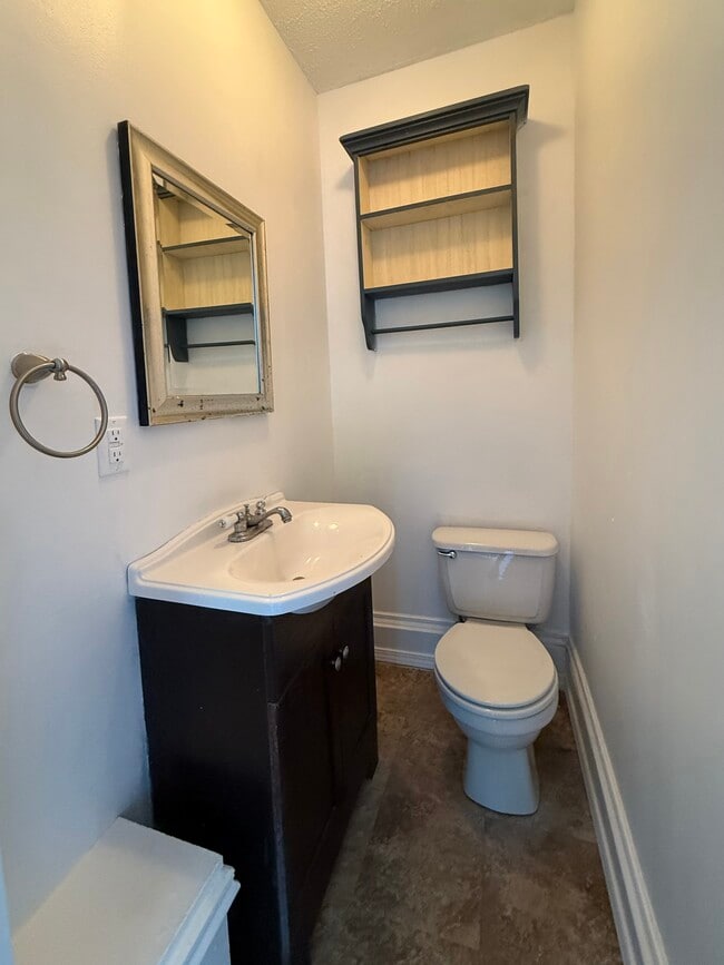 Building Photo - 118 Nobles Ln