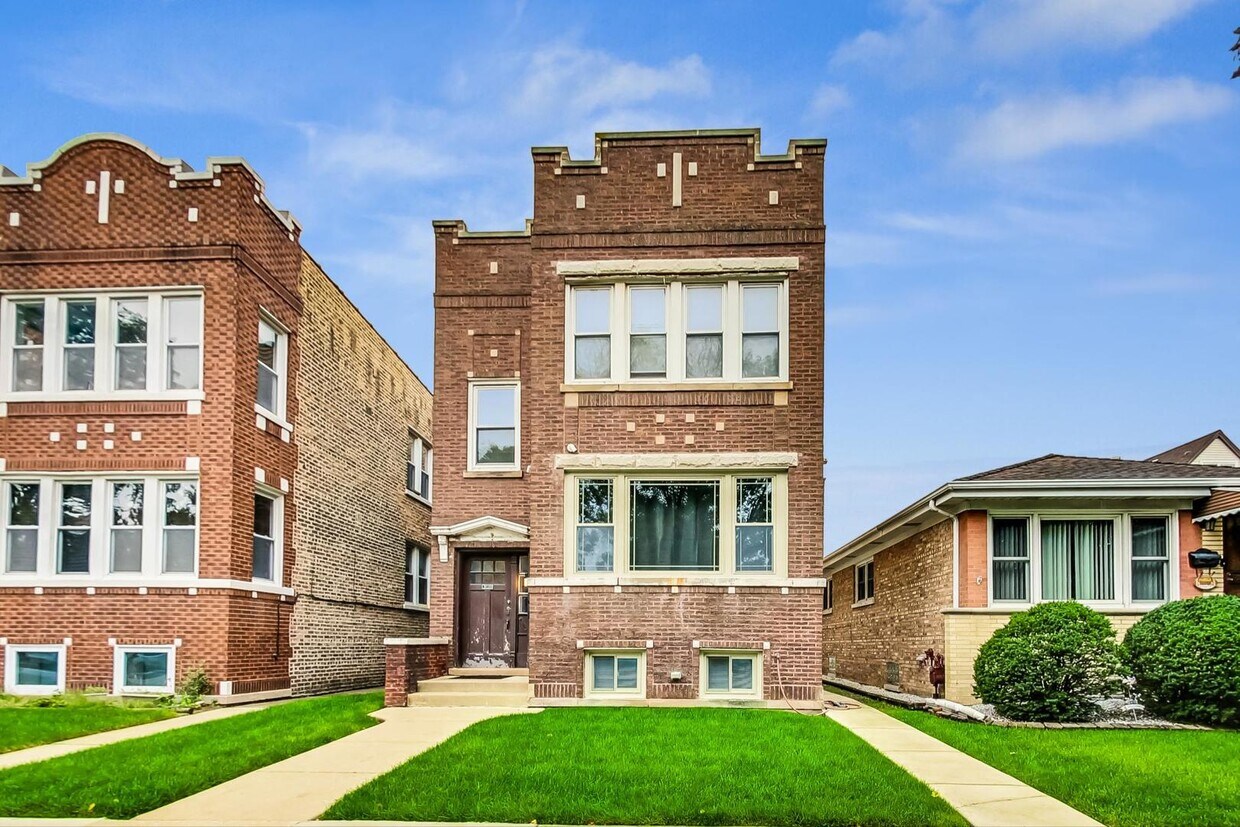 4616 N Kasson Ave, Chicago, IL 60630 House Rental in Chicago, IL