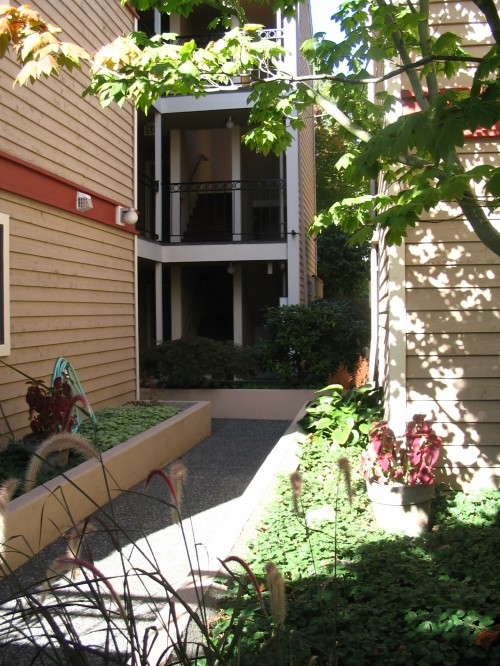 Foto del edificio - Hawthorne Manor - 2 bedrooms