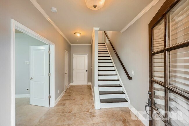 Building Photo - 616 Luckett Ct