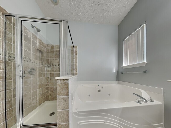 Building Photo - 4120 Medlock Pk Dr