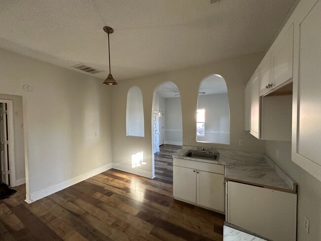 Photo - 1669 Gaither St House