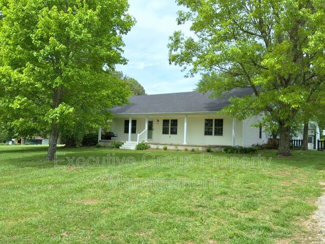Building Photo - 1318 Tabbs Hollow Rd