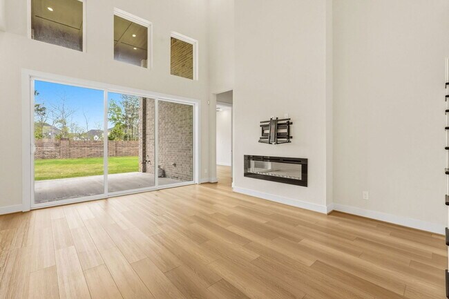 Foto del edificio - 4615 Bridgewood Dr