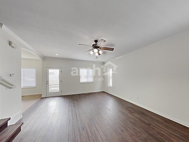Foto del edificio - 7506 Addison Ave