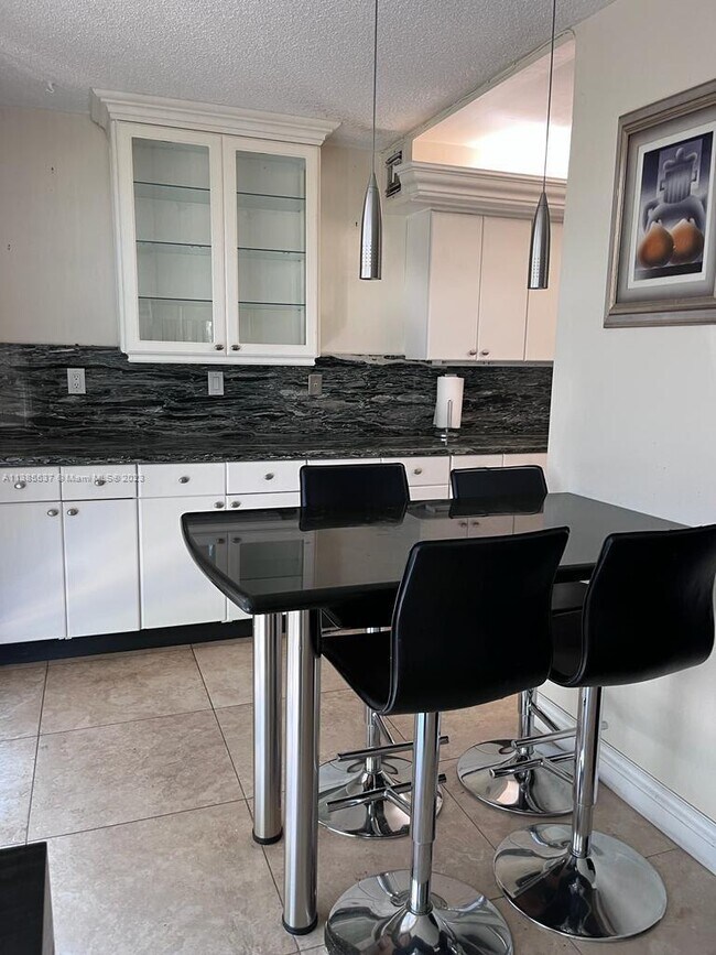 Foto del edificio - 2101 Atlantic Shores Blvd