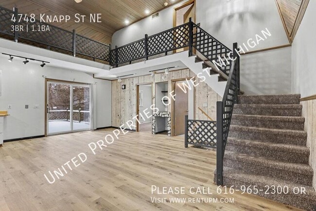 Building Photo - 4748 Knapp St NE