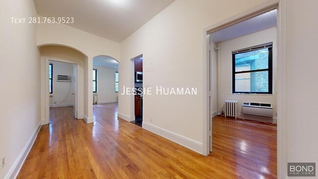 Building Photo - 130 E 24th St