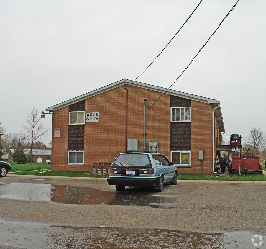 Building Photo - Beck Apts.