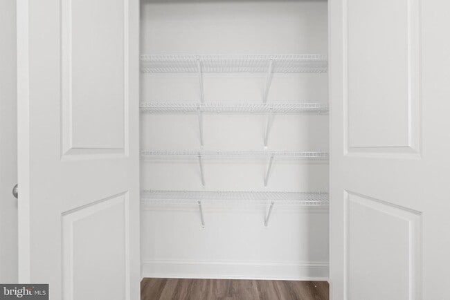 Foto del edificio - 862 Mapleton Ave