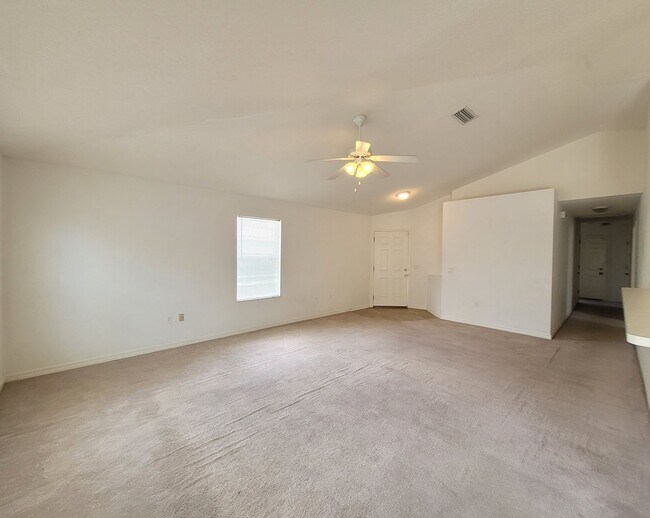 Building Photo - 165 Nivana Dr