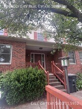 Building Photo - 184 Emerald Dr