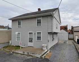 Building Photo - 240 S Partridge St