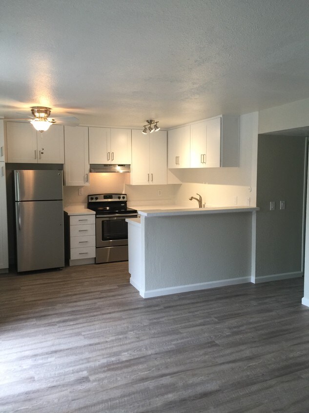 Foto principal - 2052 Wilkins Ave