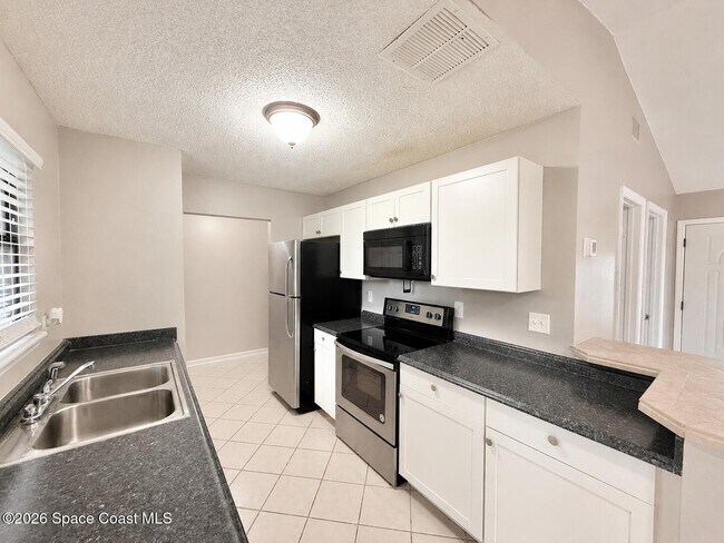 Foto del edificio - 5925 Clearfield Ave