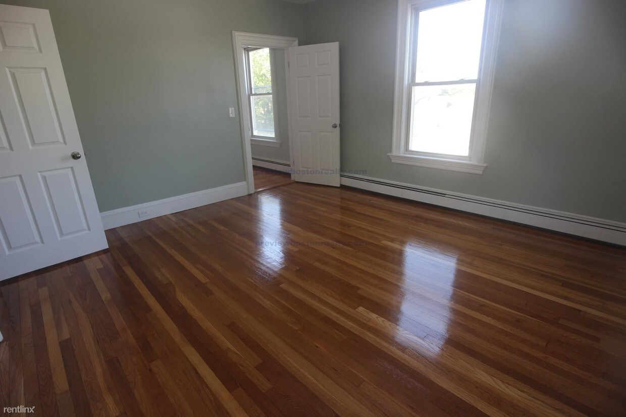8 Patten St Unit # A, Watertown, MA 02472 - Room for Rent in Watertown ...