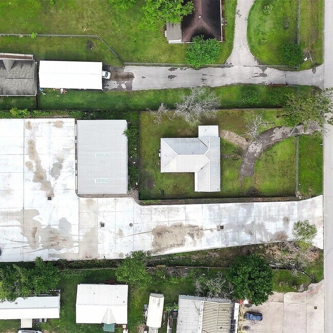 Foto del edificio - 22316 E Martin Dr