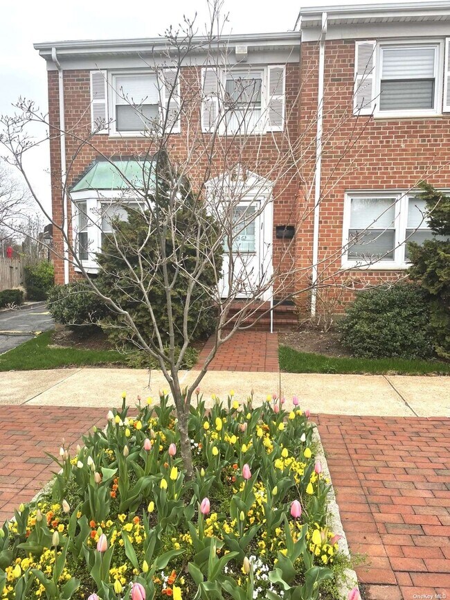 236262 Corporal Kennedy St, Queens, NY 11360 Room for Rent in