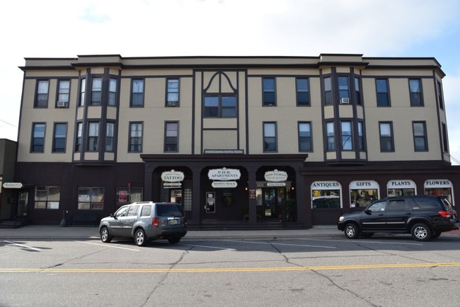 Foto del edificio - Pokegama Hotel Building