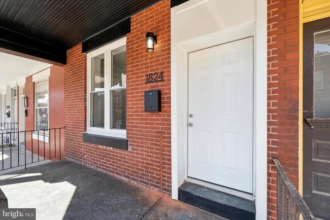 Building Photo - 1824 N 28th St