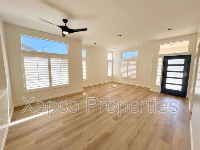 Building Photo - 78312 Silver Sage Dr