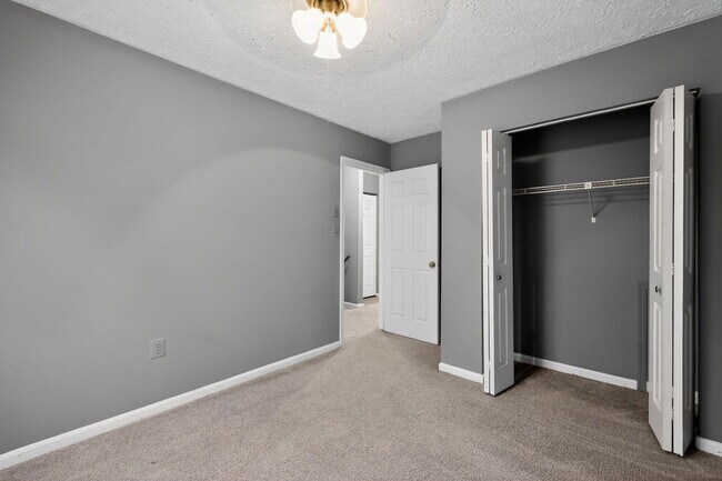 Foto del edificio - 2710 Red Oak Ln