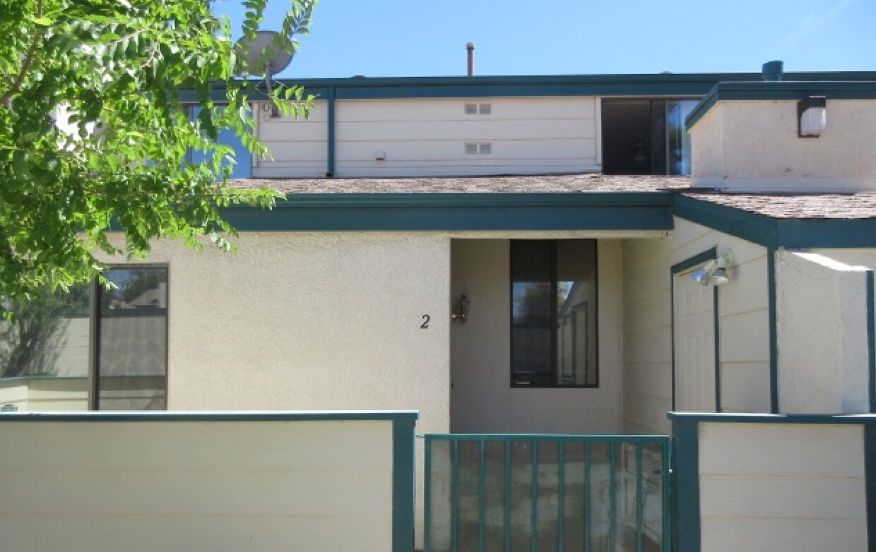 Primary Photo - 44532 15th St E