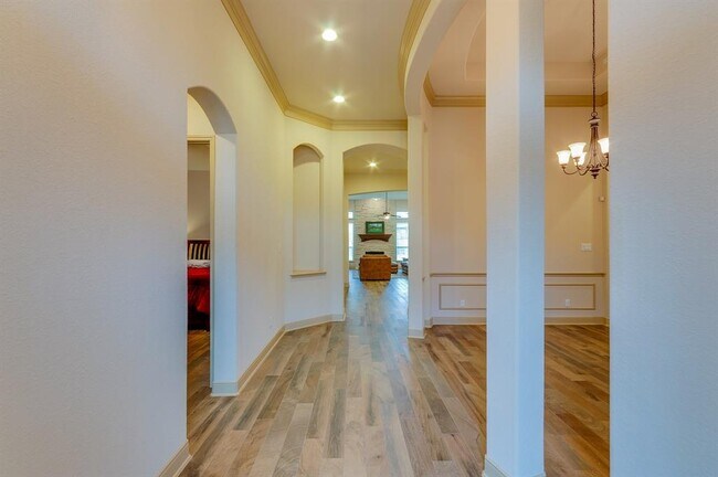 Building Photo - 10 Shallowford Pl