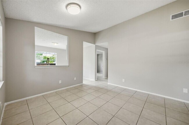 Foto del edificio - 3141 Huron Ave