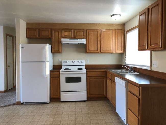 Building Photo - 5360 Lake Otis Pky