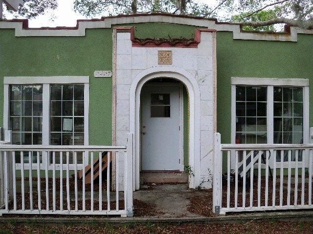 Building Photo - 2403 9th Ave W