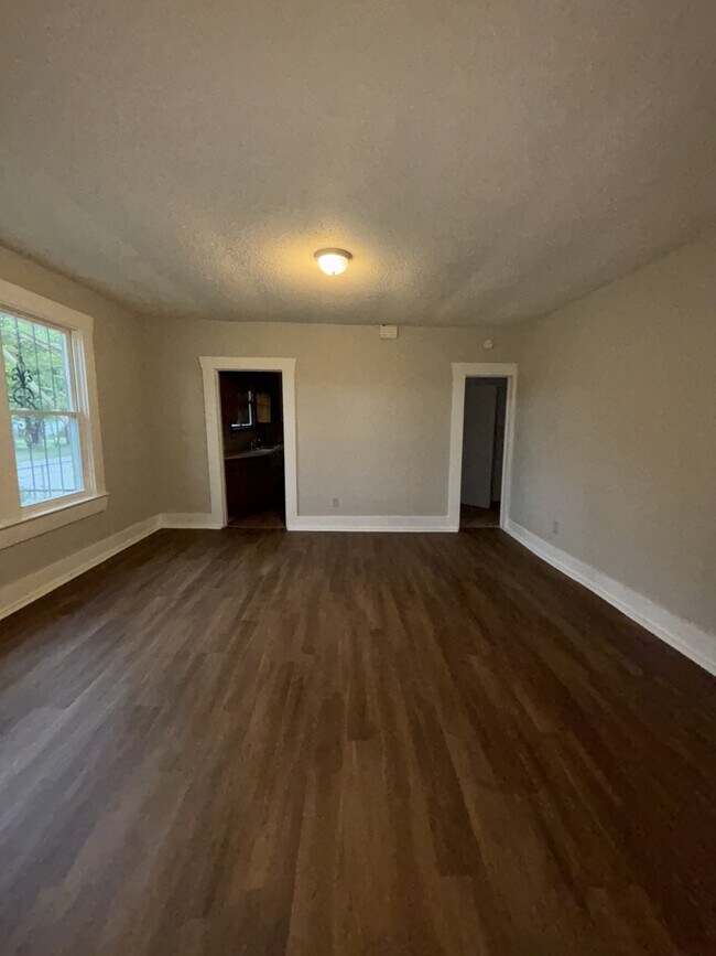 Building Photo - 2722 Ave I