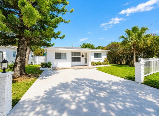 Foto del edificio - 1721 N 16th Ct