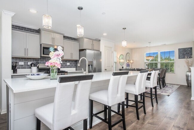 Foto del edificio - 905 Charlton Ln