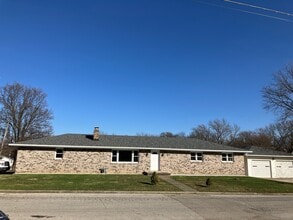 Building Photo - 200 S Taylor Ave