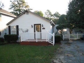 Building Photo - 1216 Hazel Ave