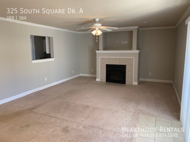 Building Photo - 3 Bed 2.5 Bath Duplex on South Square Dr.
